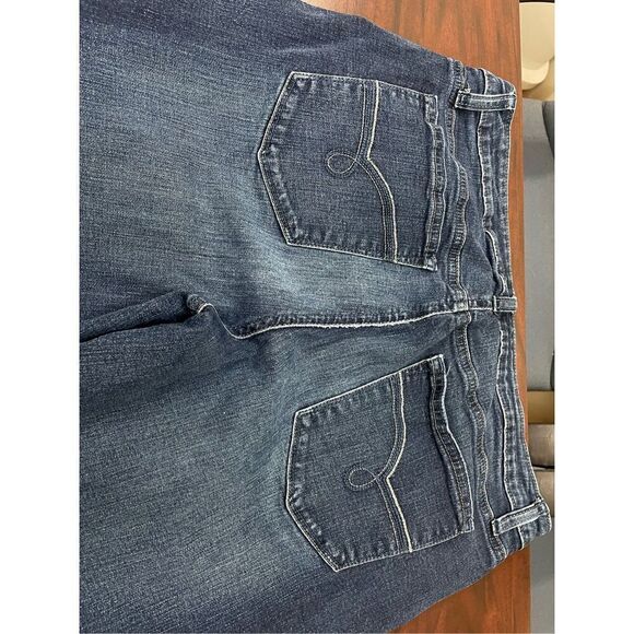 Lee Riders Mid-Rise Straight Women’s Denim Jeans - Picture 4 of 10